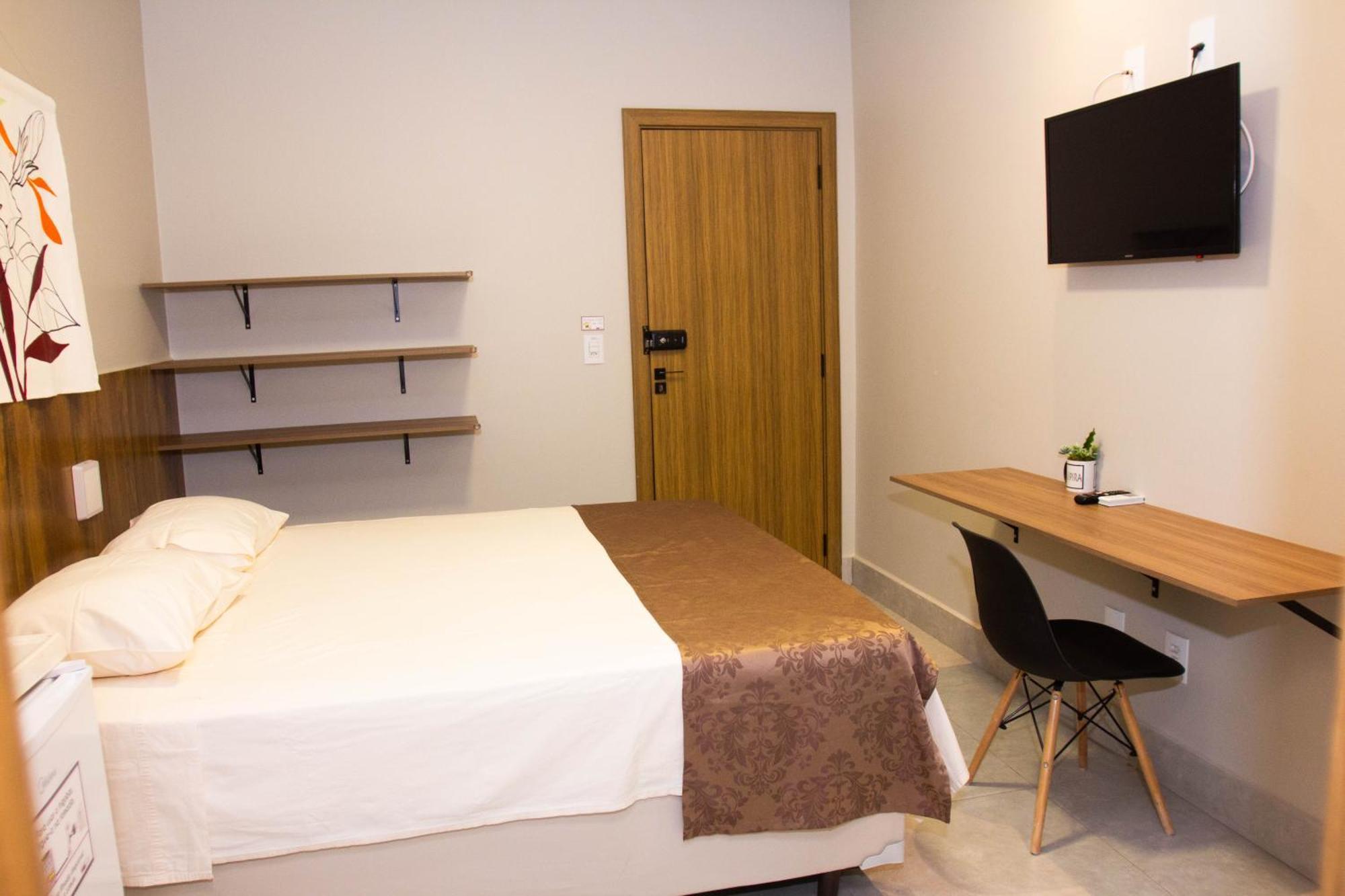 Fiori Suites Goiânia Kamer foto
